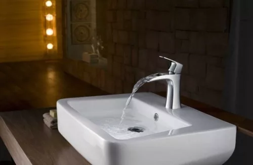 Arezzo Wakefield Cascade mosdó csaptelep oldalnézet